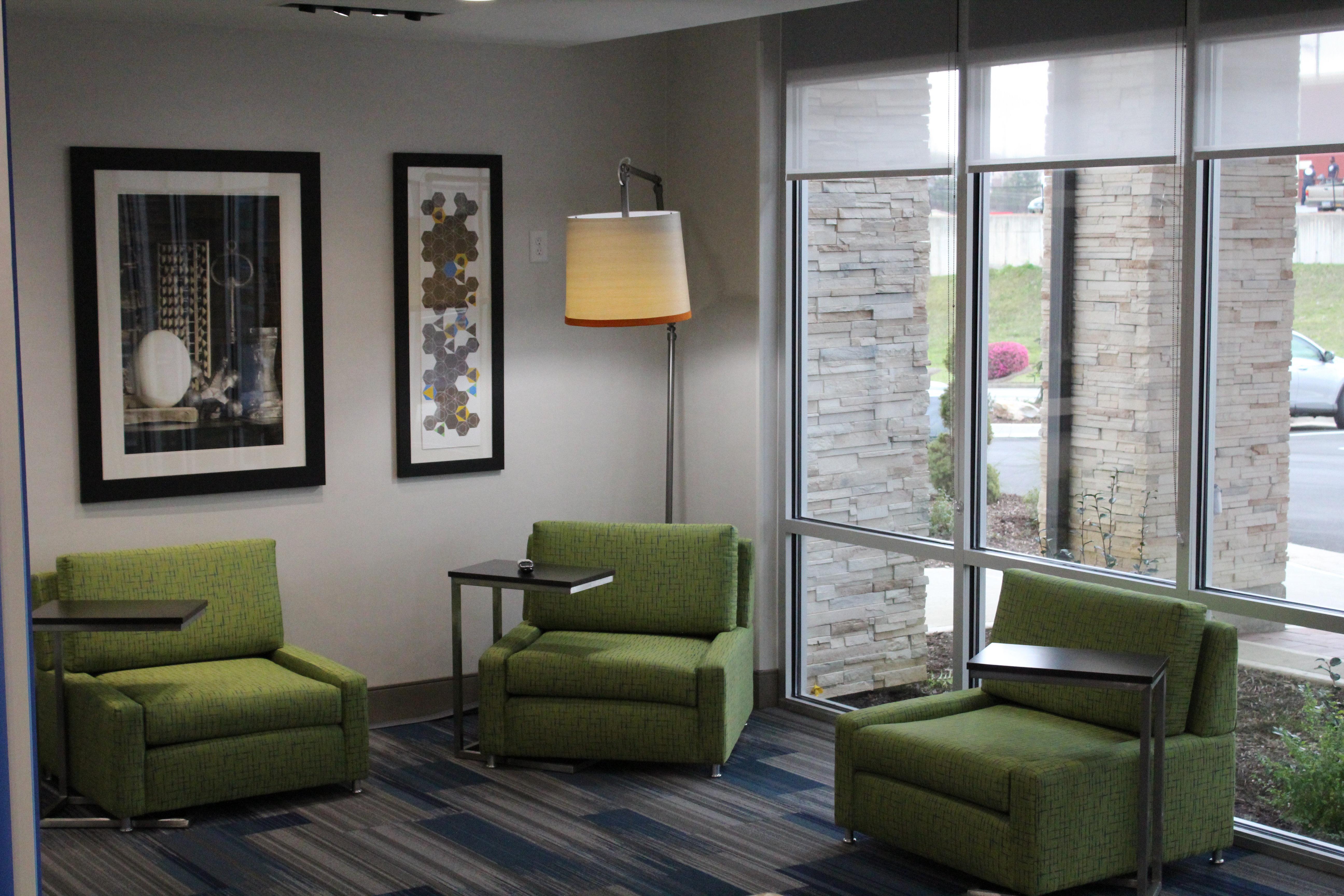 Holiday Inn Express & Suites - Milledgeville, An Ihg Hotel Экстерьер фото