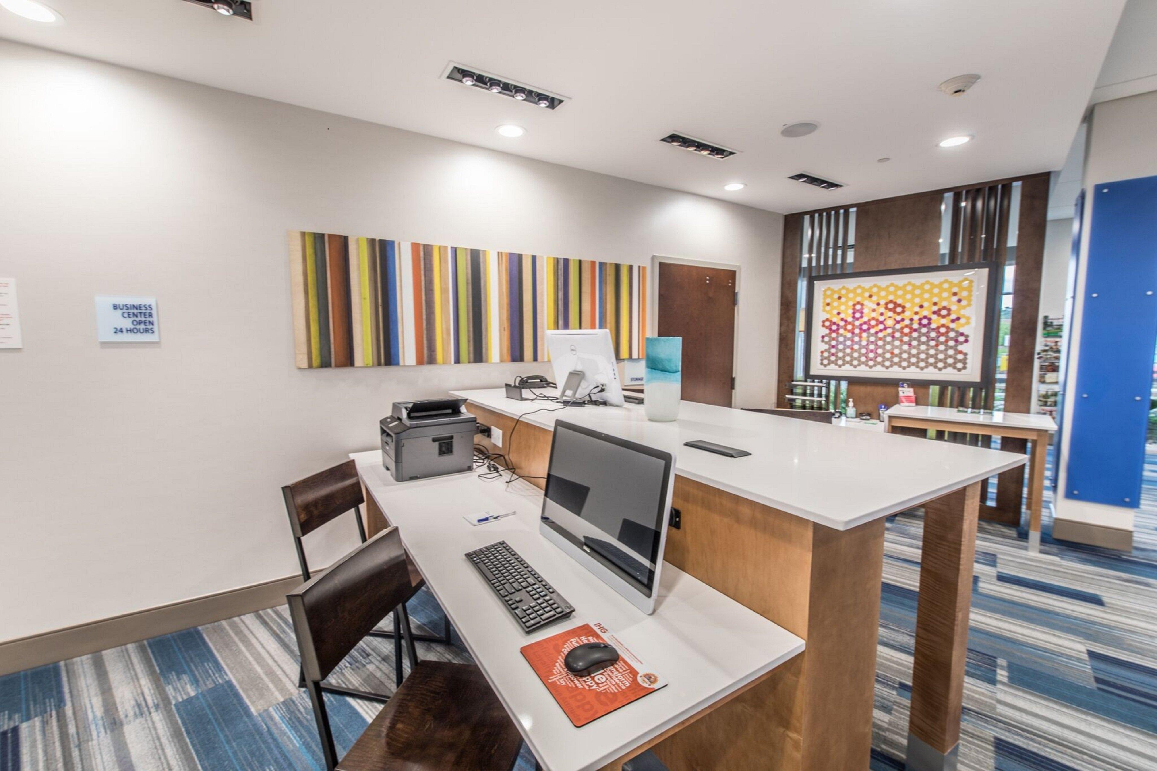 Holiday Inn Express & Suites - Milledgeville, An Ihg Hotel Экстерьер фото